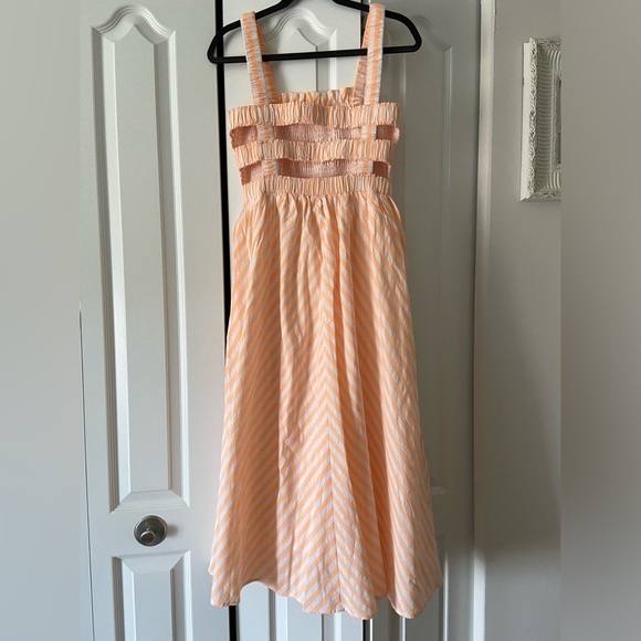 ❄️SOLD❄️English Factory striped maxi dress - Picture 3 of 7